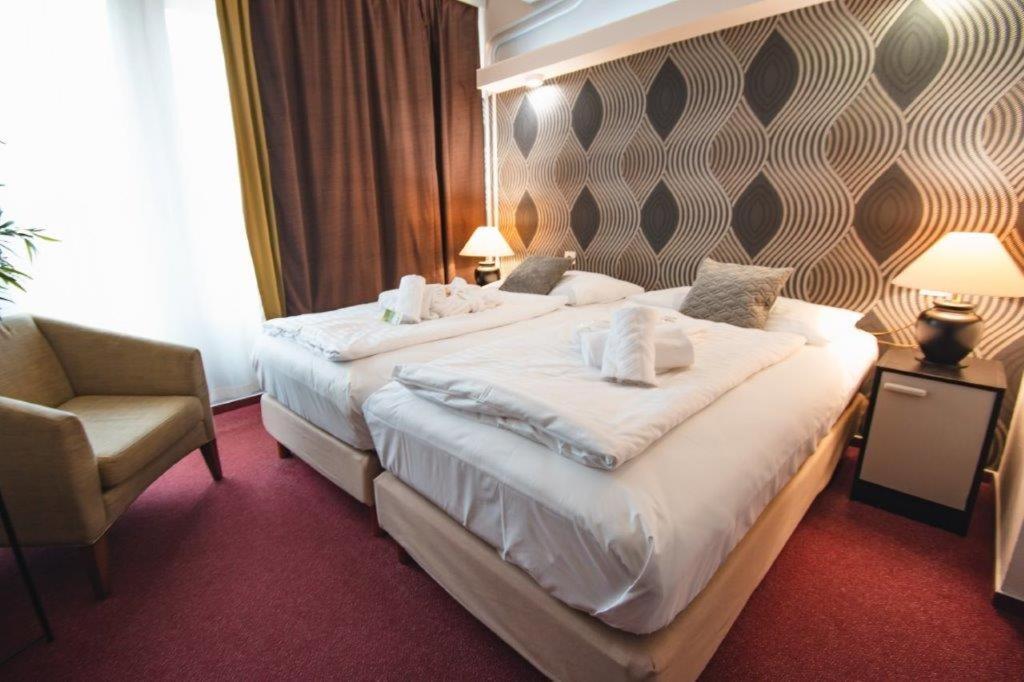 Wellness Hotel Lucia Veseli nad Luznici Exterior photo
