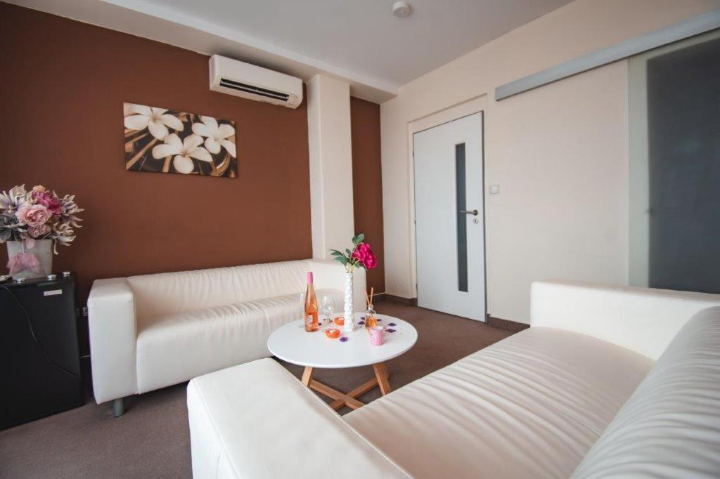 Wellness Hotel Lucia Veseli nad Luznici Exterior photo
